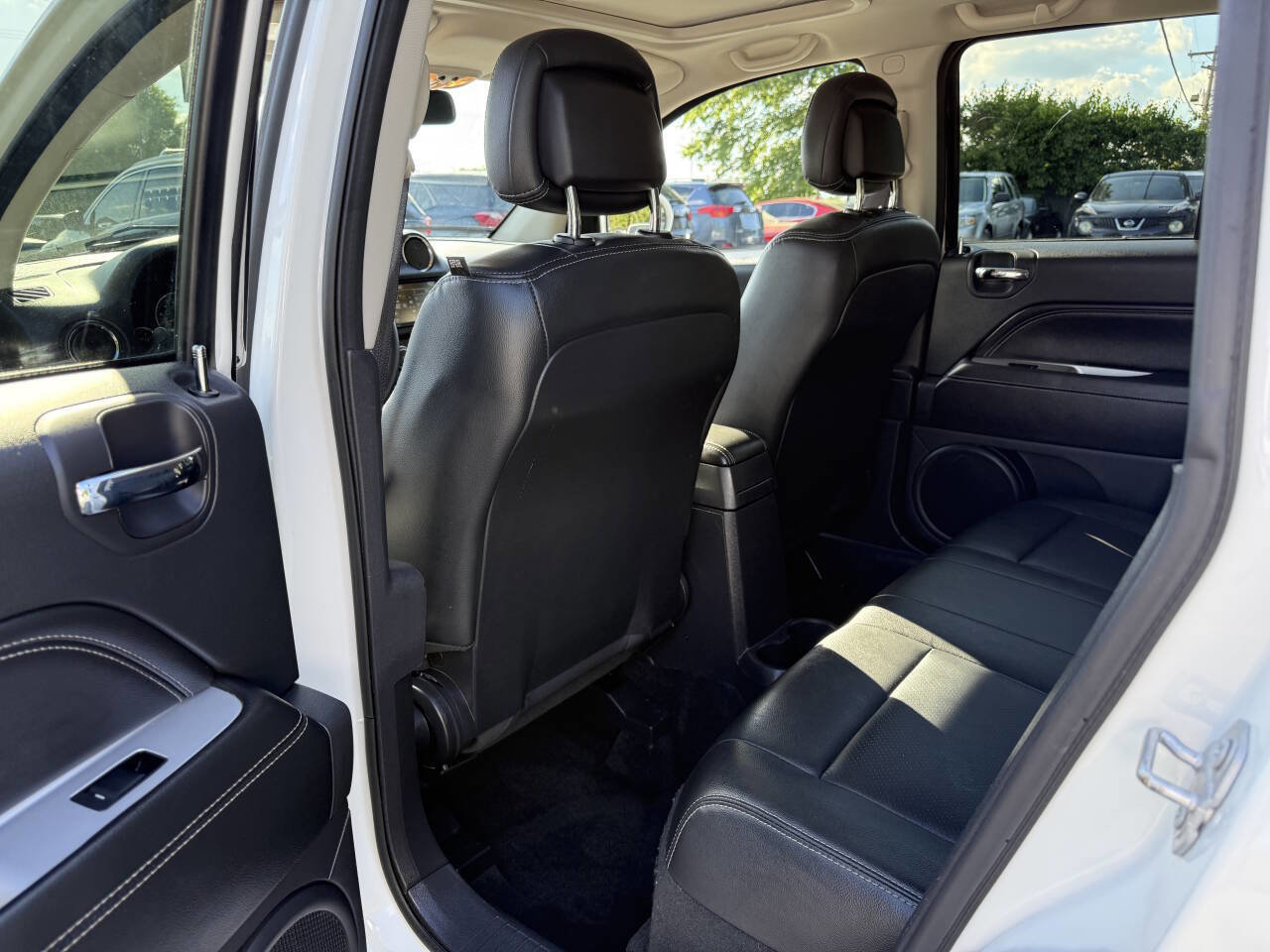 Used 2017 Jeep Compass High Altitude AWD/4WD image 10