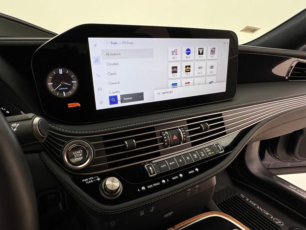 Used 2023 Lexus LS 500 AWD w/ Luxury Package image 29