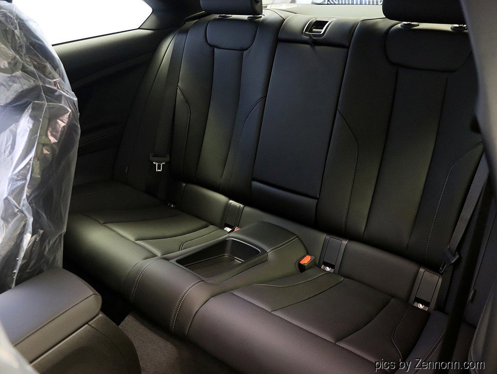 Used 2025 BMW 230i xDrive Coupe w/ Premium Package image 21