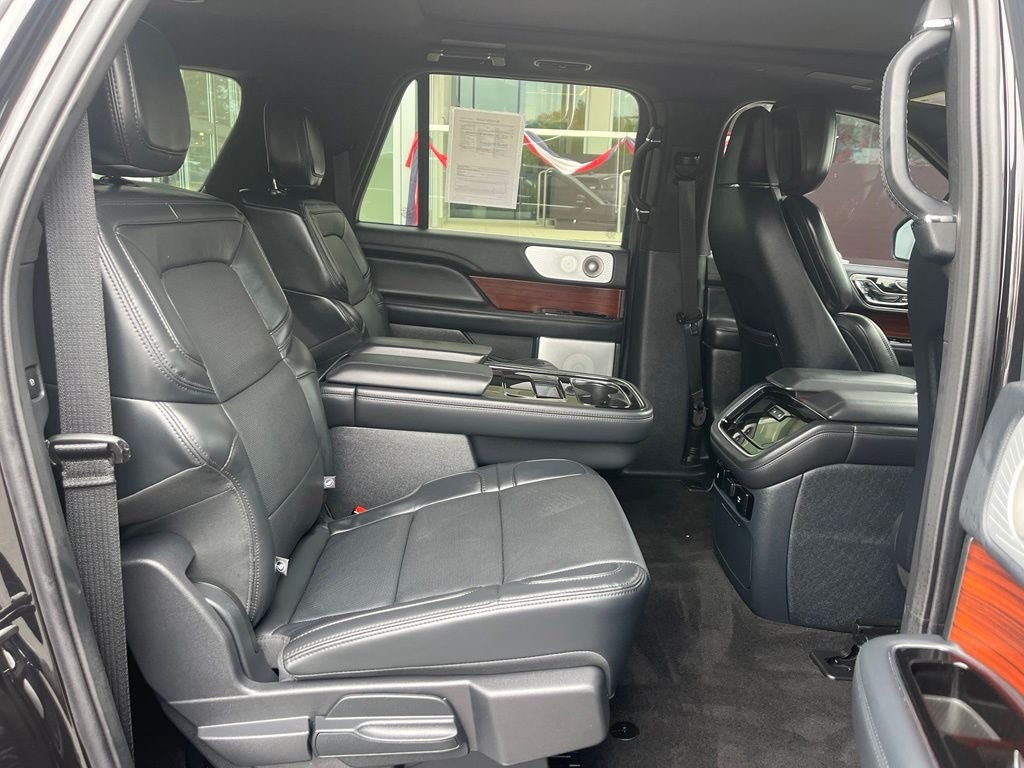 Certified 2024 Lincoln Navigator L Reserve AWD/4WD image 21