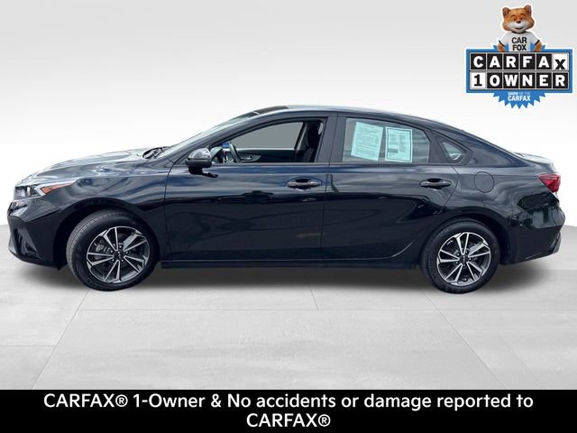 Used 2023 Kia Forte LXS w/ LXS Technology Package FWD image 4