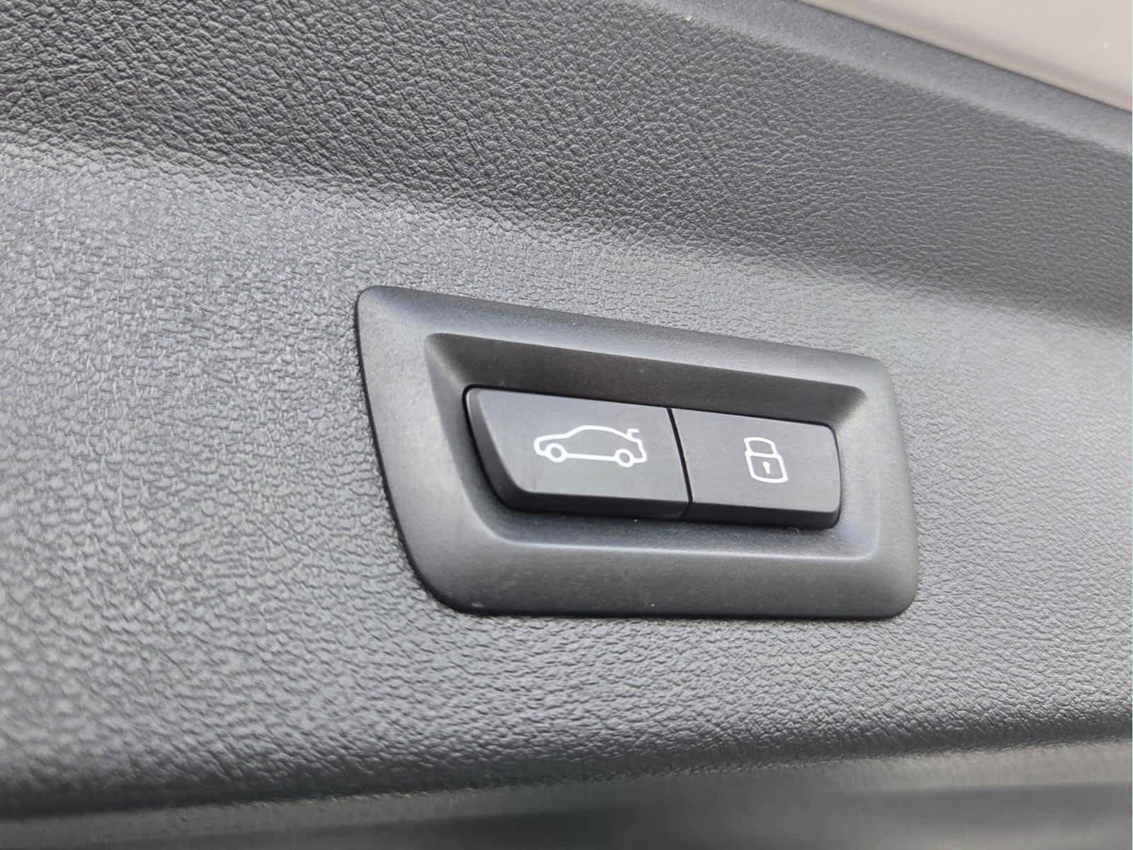 Used 2023 BMW X3 sDrive30i w/ M Sport Package RWD image 19