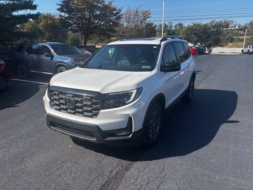 Used 2024 Honda Passport TrailSport image 3