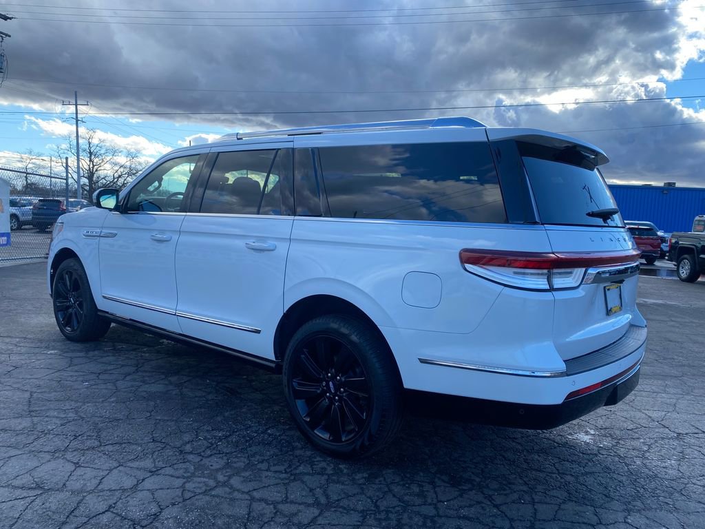 Used 2024 Lincoln Navigator L Reserve w/ Monochromatic Package image 7