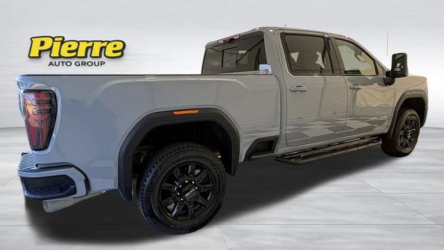 Used 2024 GMC Sierra 2500 AT4 w/ Technology Package AWD/4WD image 7