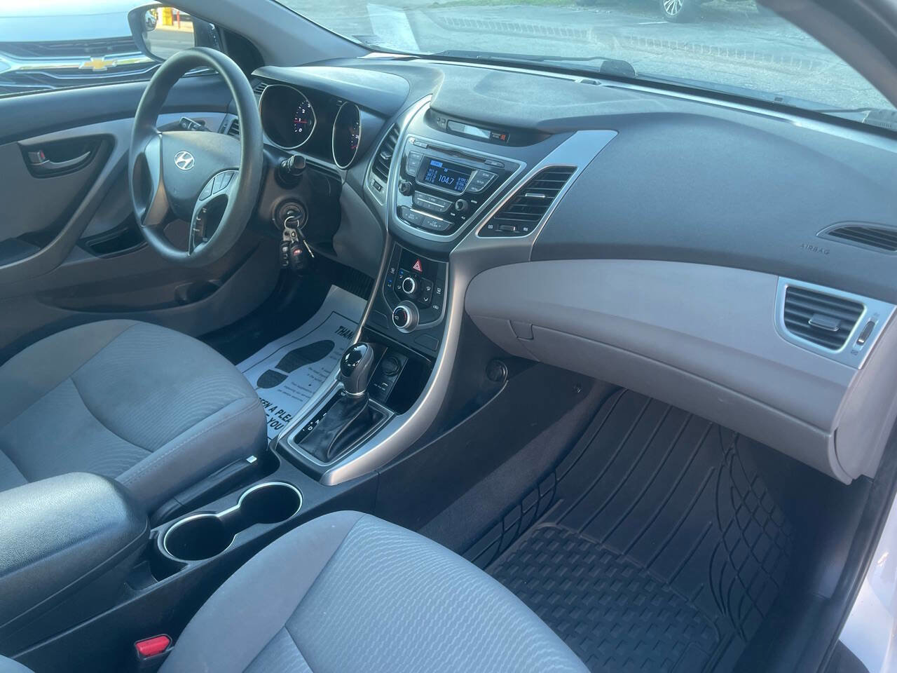Used 2015 Hyundai Elantra SE FWD image 26