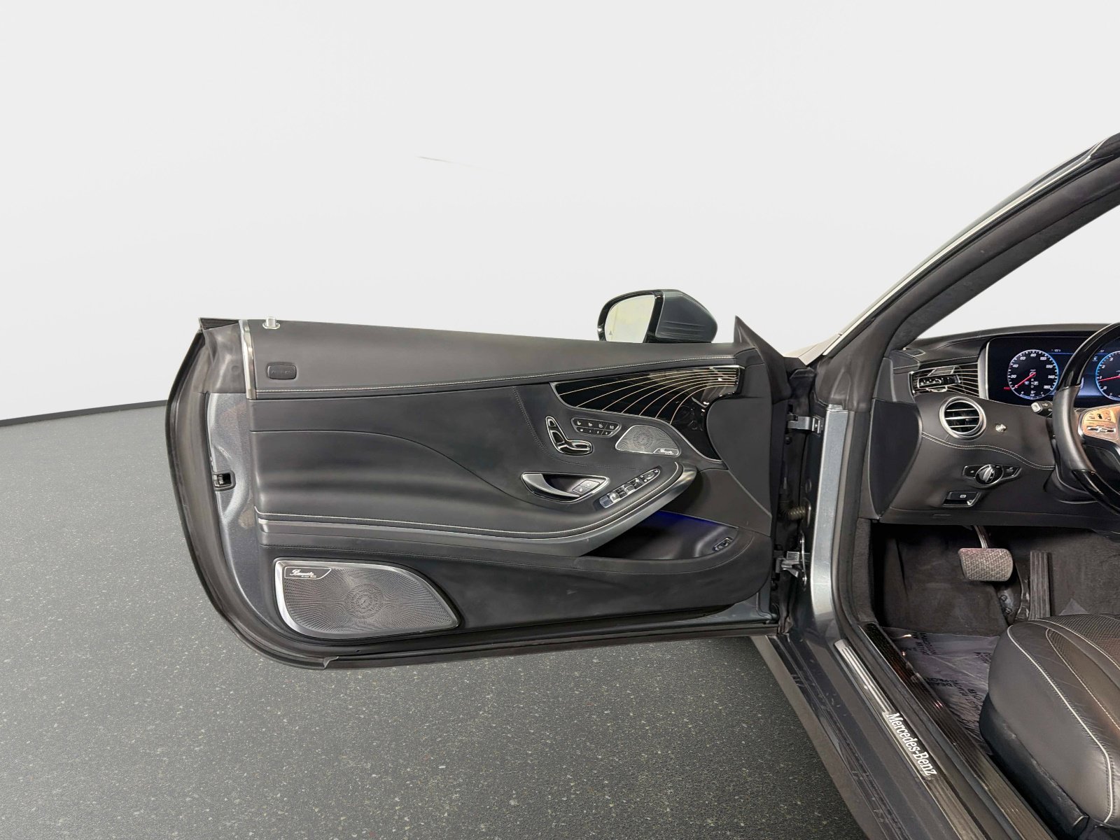 Used 2020 Mercedes-Benz S 560 Cabriolet image 27