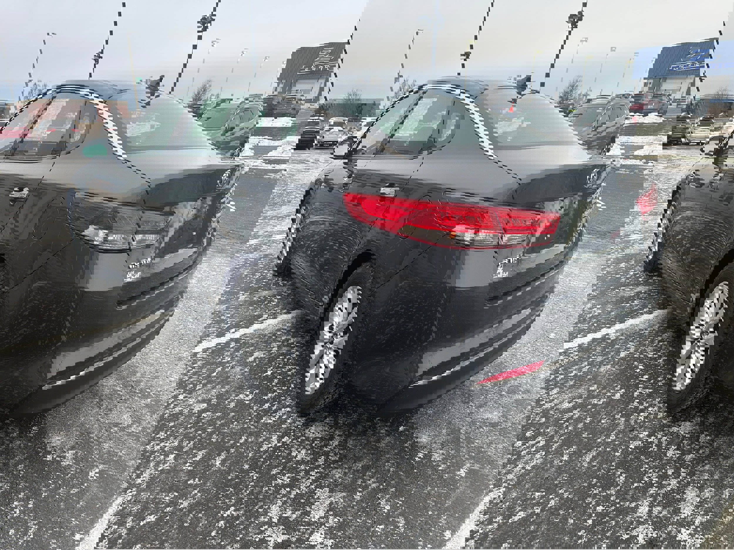 Used 2017 Kia Optima EX w/ Premium Package image 5