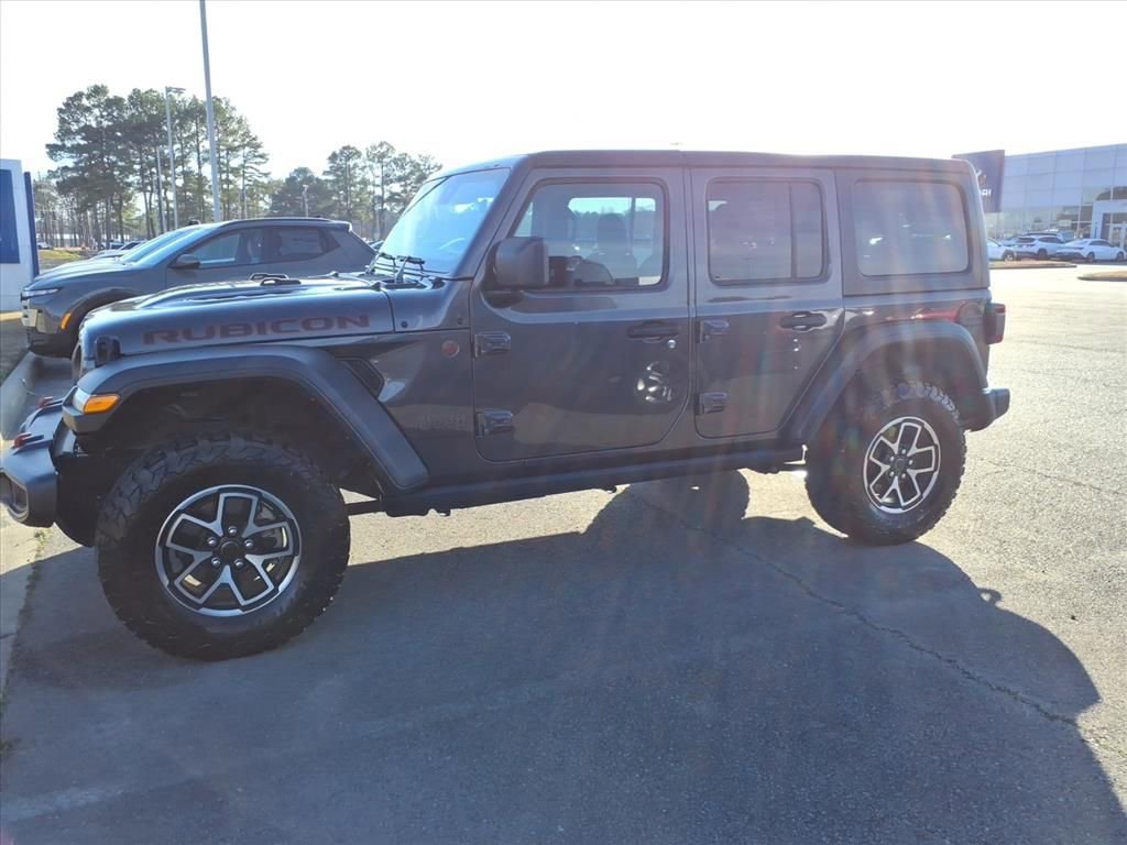 Used 2024 Jeep Wrangler Unlimited Rubicon image 3