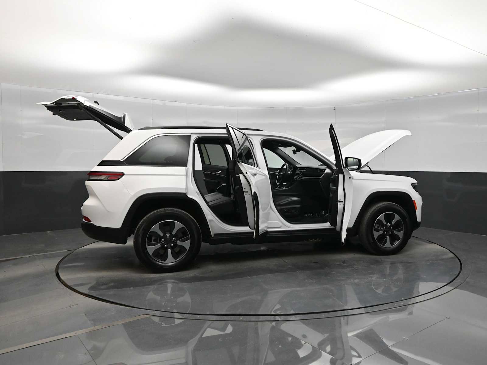 Used 2024 Jeep Grand Cherokee Limited 4xe AWD/4WD image 48