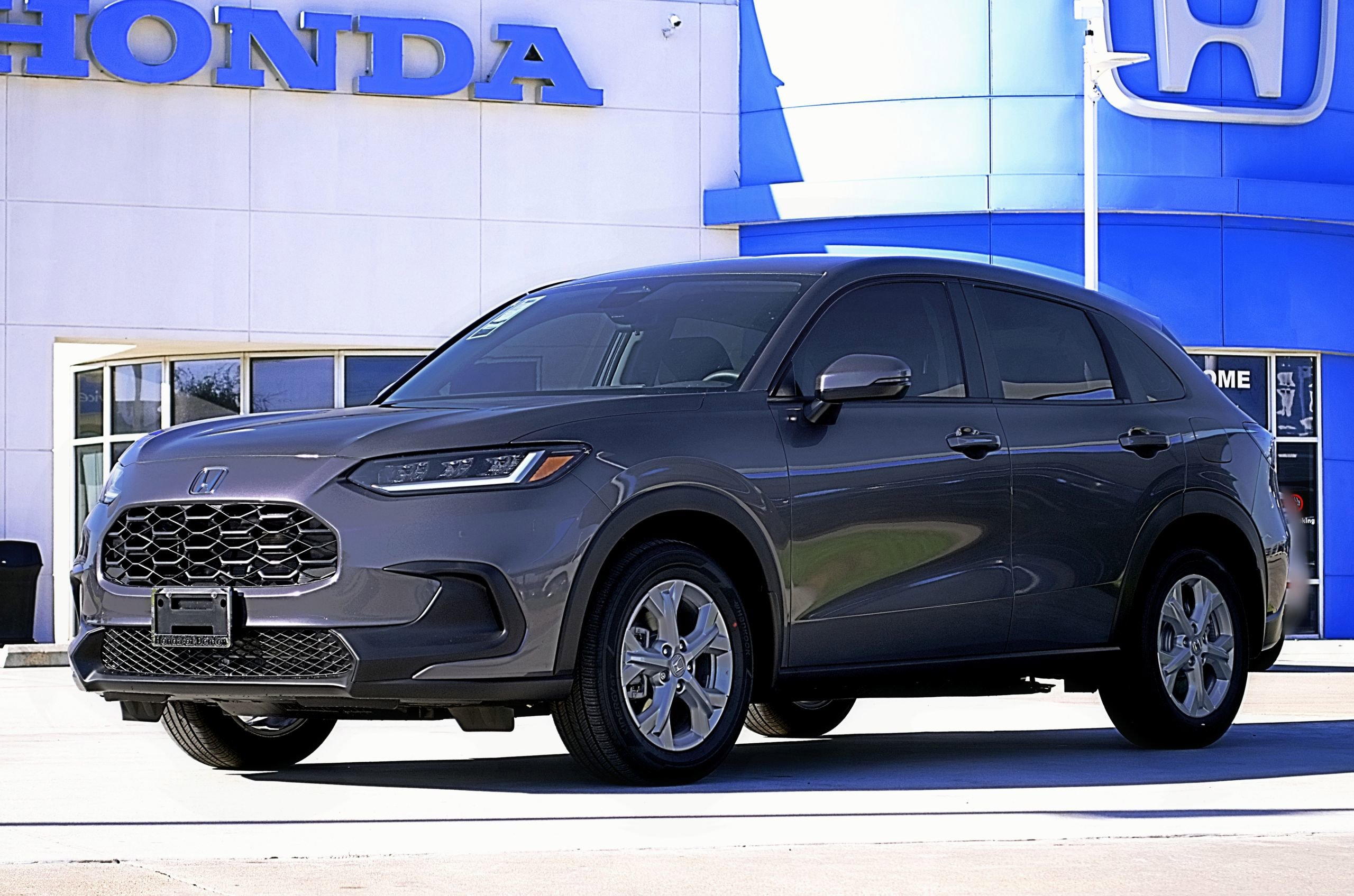 Used 2023 Honda HR-V LX image 1