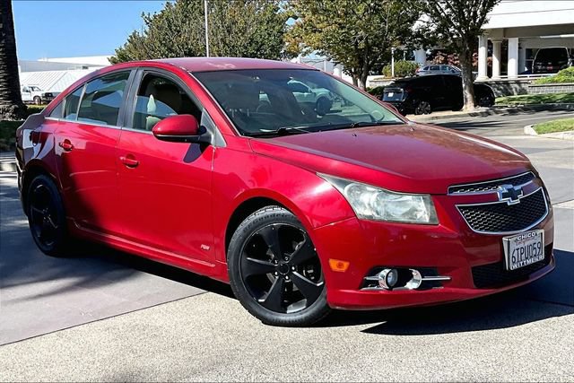 Used 2011 Chevrolet Cruze LT w/ RS Package FWD image 2