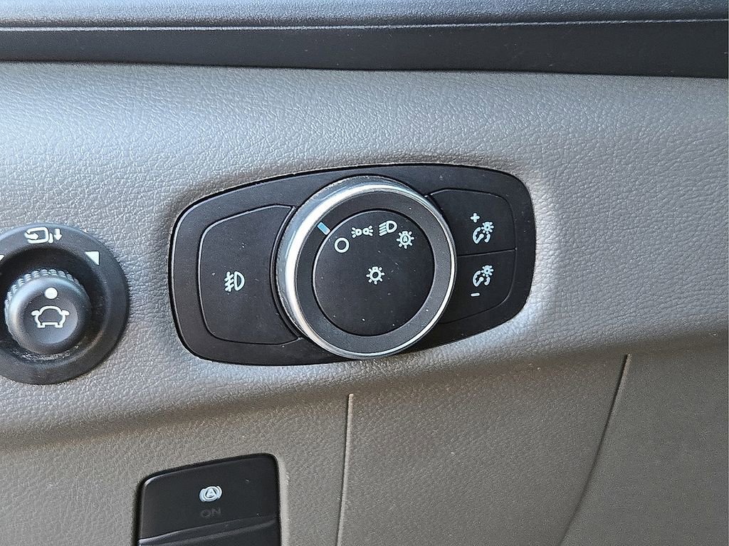 Used 2023 Ford Transit 350 XLT image 23