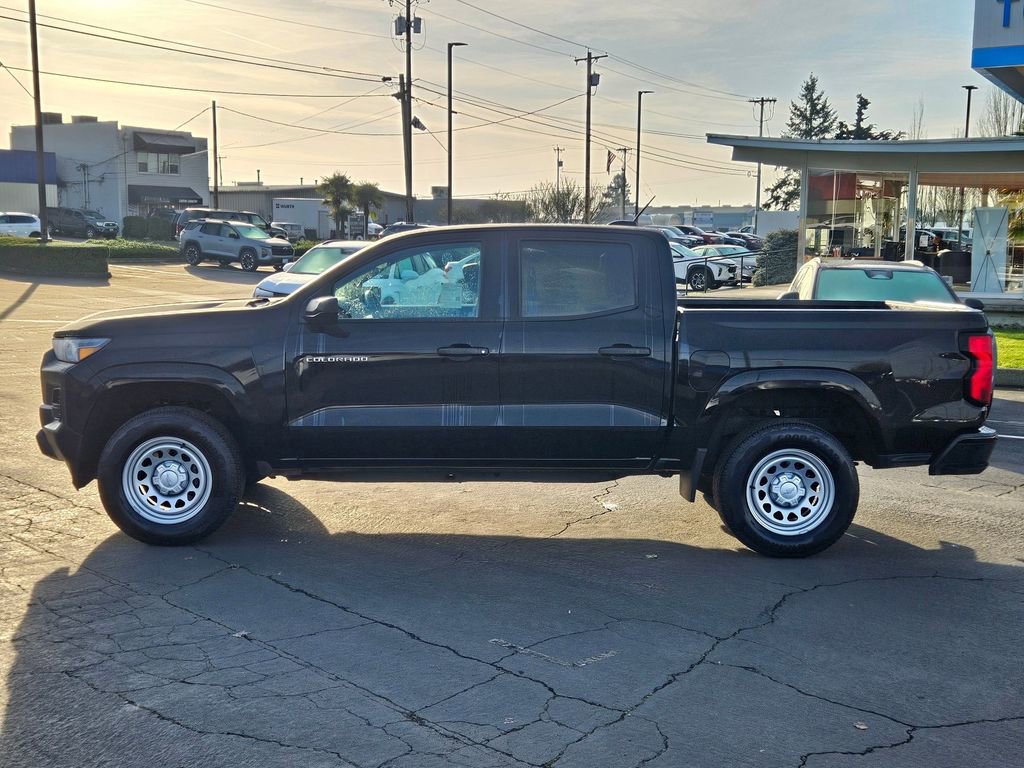 Certified 2024 Chevrolet Colorado W/T image 3