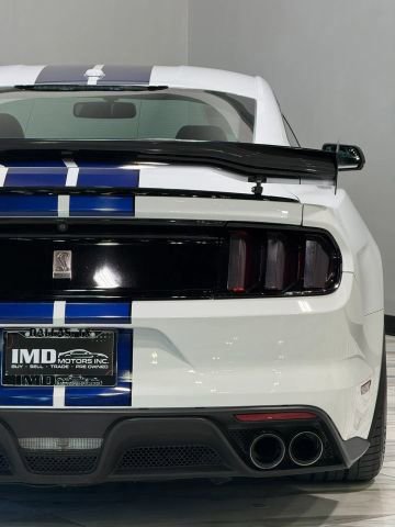 Used 2016 Ford Mustang Shelby GT350 w/ Technology Package RWD image 10