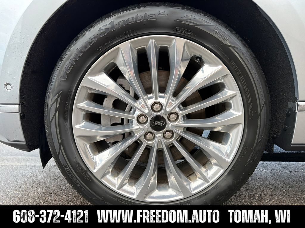 Used 2022 Ford Edge Titanium w/ Equipment Group 301A AWD/4WD image 26