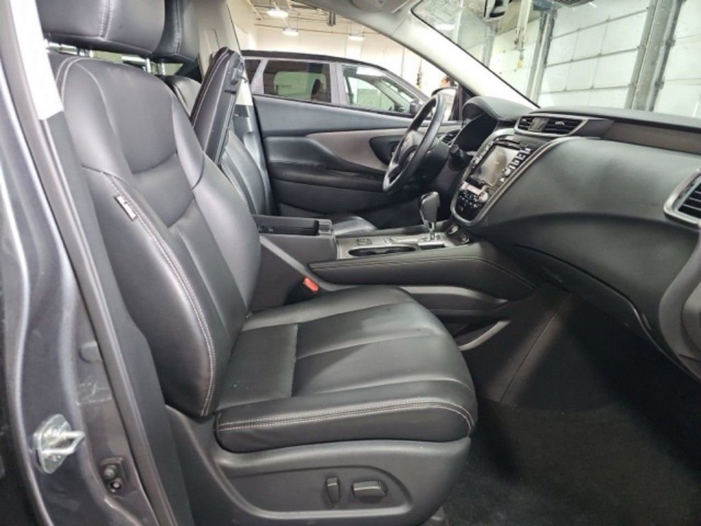 Used 2024 Nissan Murano SV image 10