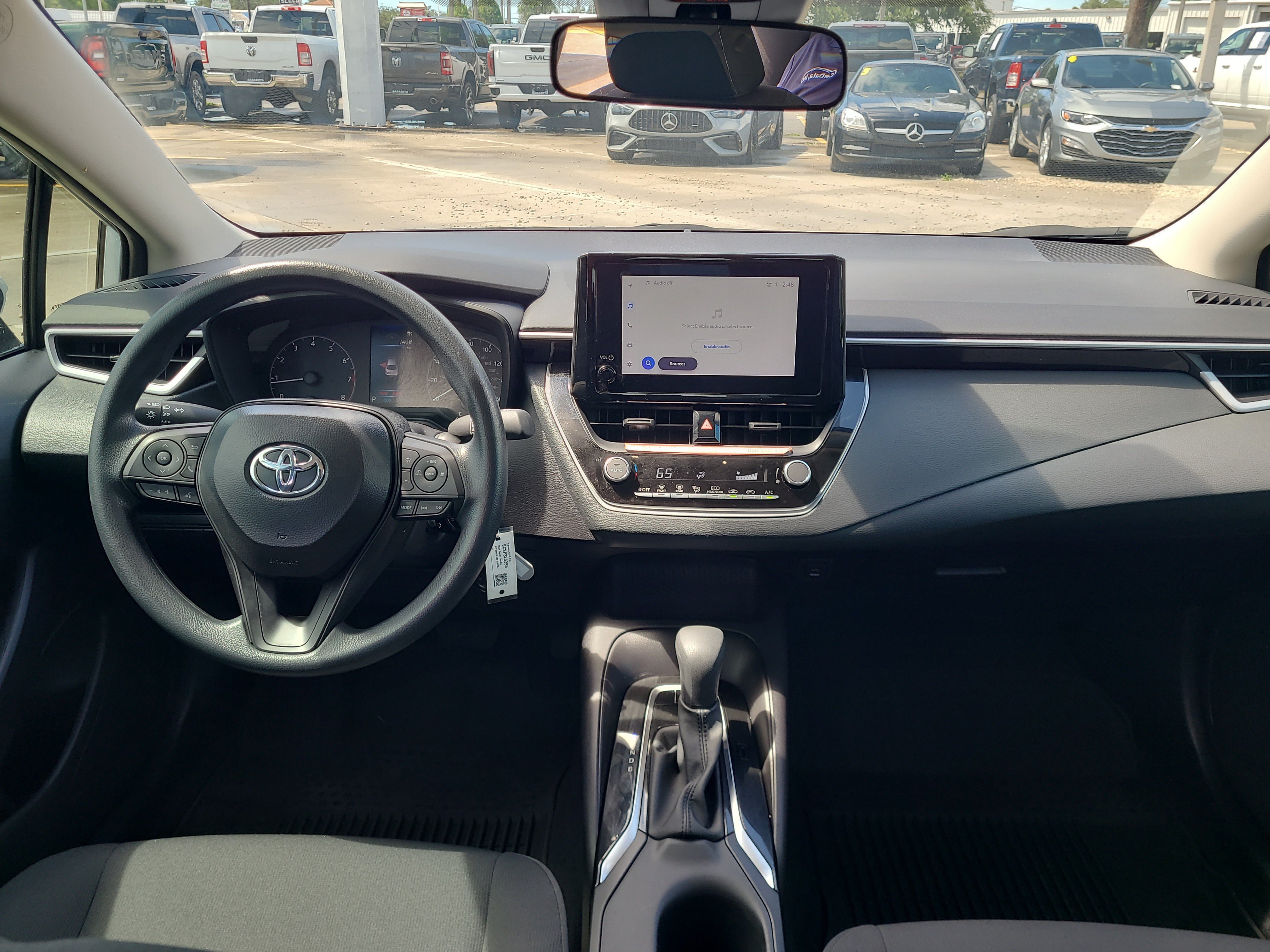 Used 2025 Toyota Corolla LE FWD image 13