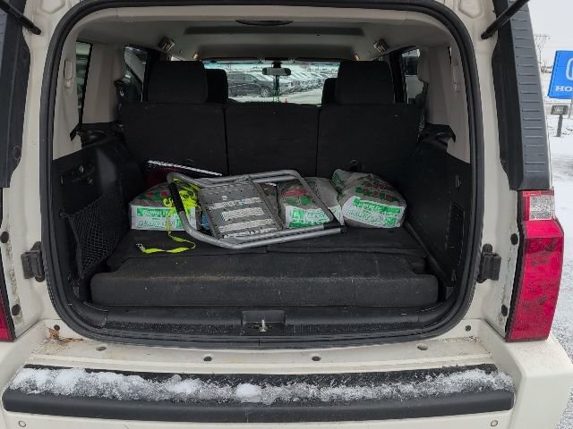 Used 2008 Jeep Commander Sport image 17