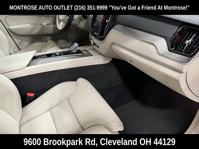 New 2025 Volvo XC60 T8 Ultra w/ Climate Package image 34