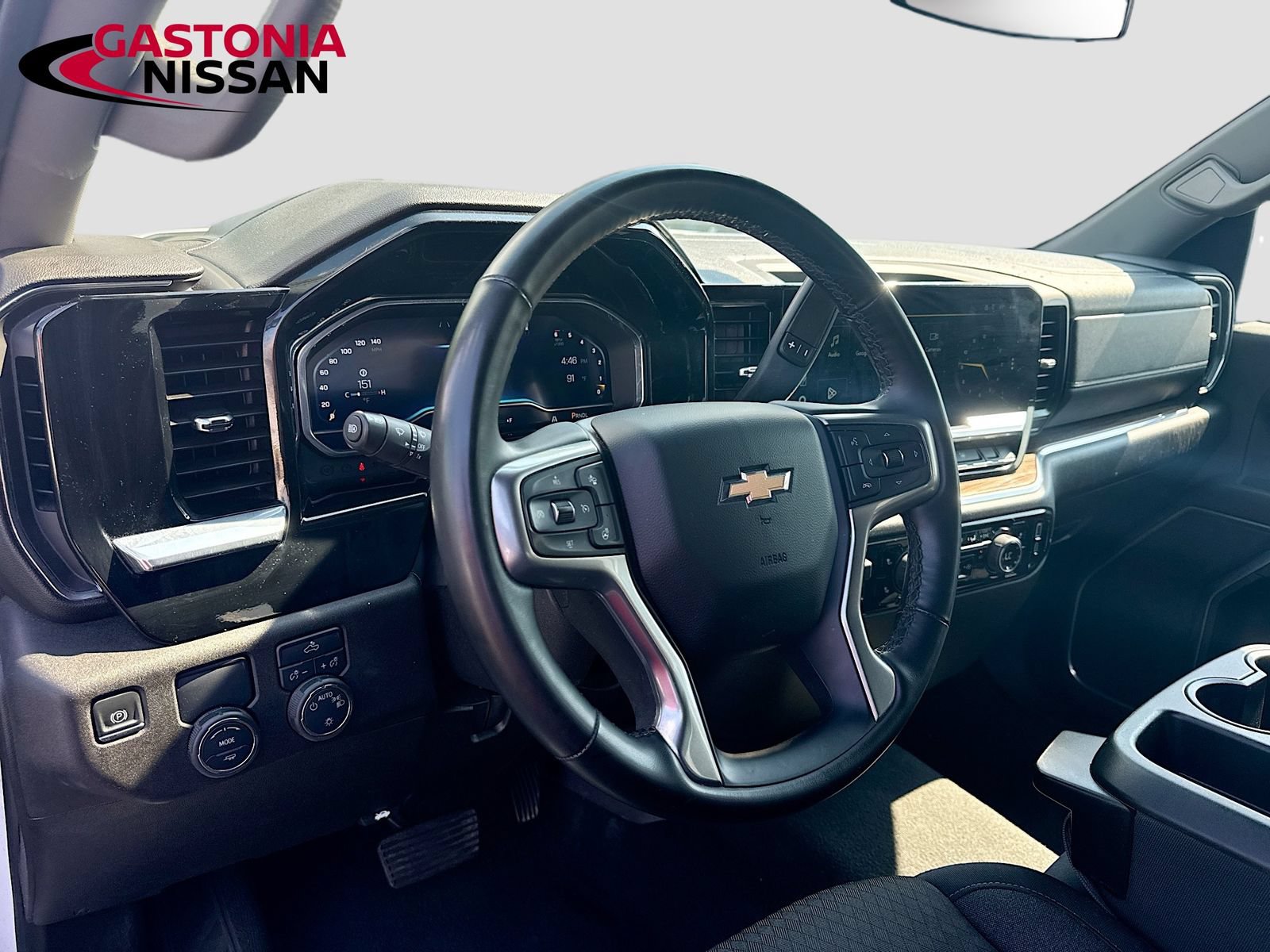 Used 2025 Chevrolet Silverado 1500 LT RWD image 11