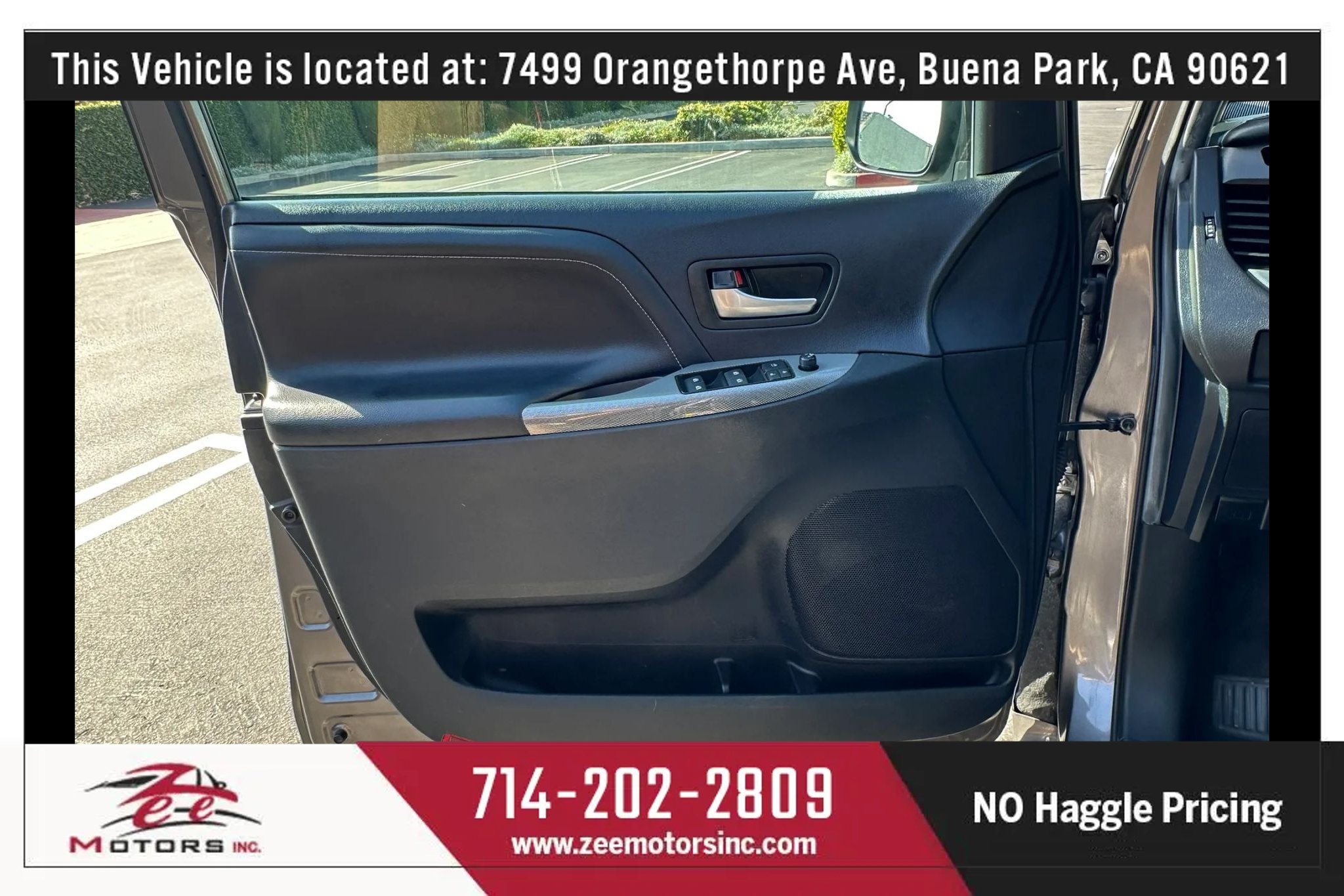 Used 2017 Toyota Sienna SE Premium w/ Cargo Management Package FWD image 47