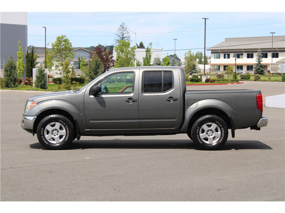 Used 2008 Nissan Frontier SE w/ SE Value Truck Pkg AWD/4WD image 2