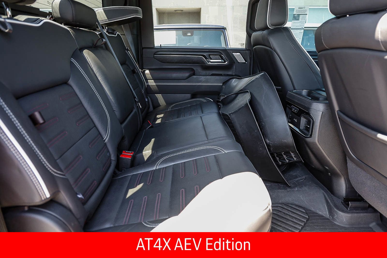 Used 2024 GMC Sierra 2500 AT4X w/ AT4X AEV Edition AWD/4WD image 18