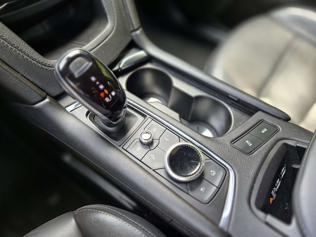 Used 2022 Cadillac XT5 Premium Luxury image 31