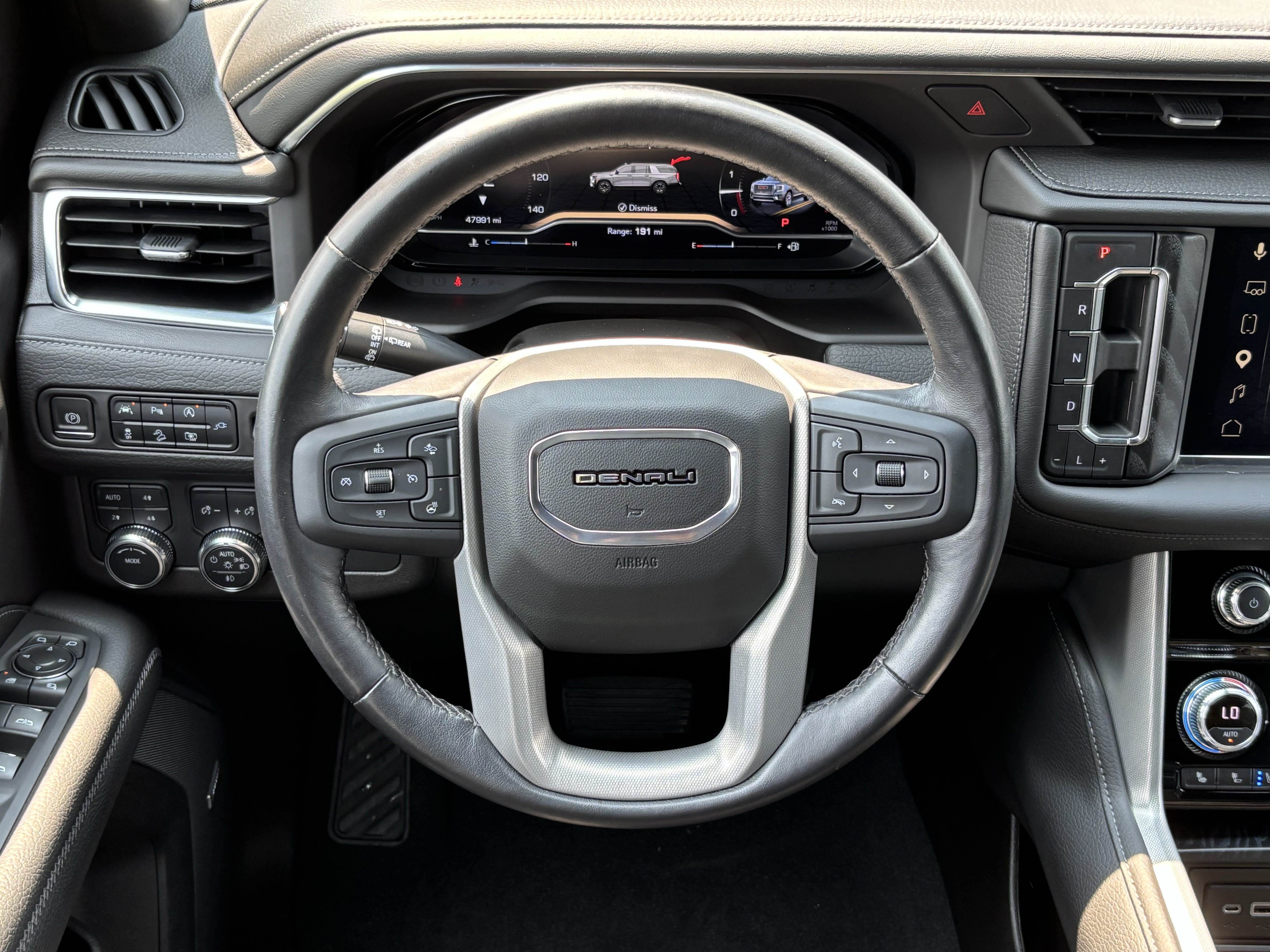 Used 2022 GMC Yukon XL Denali AWD/4WD image 18
