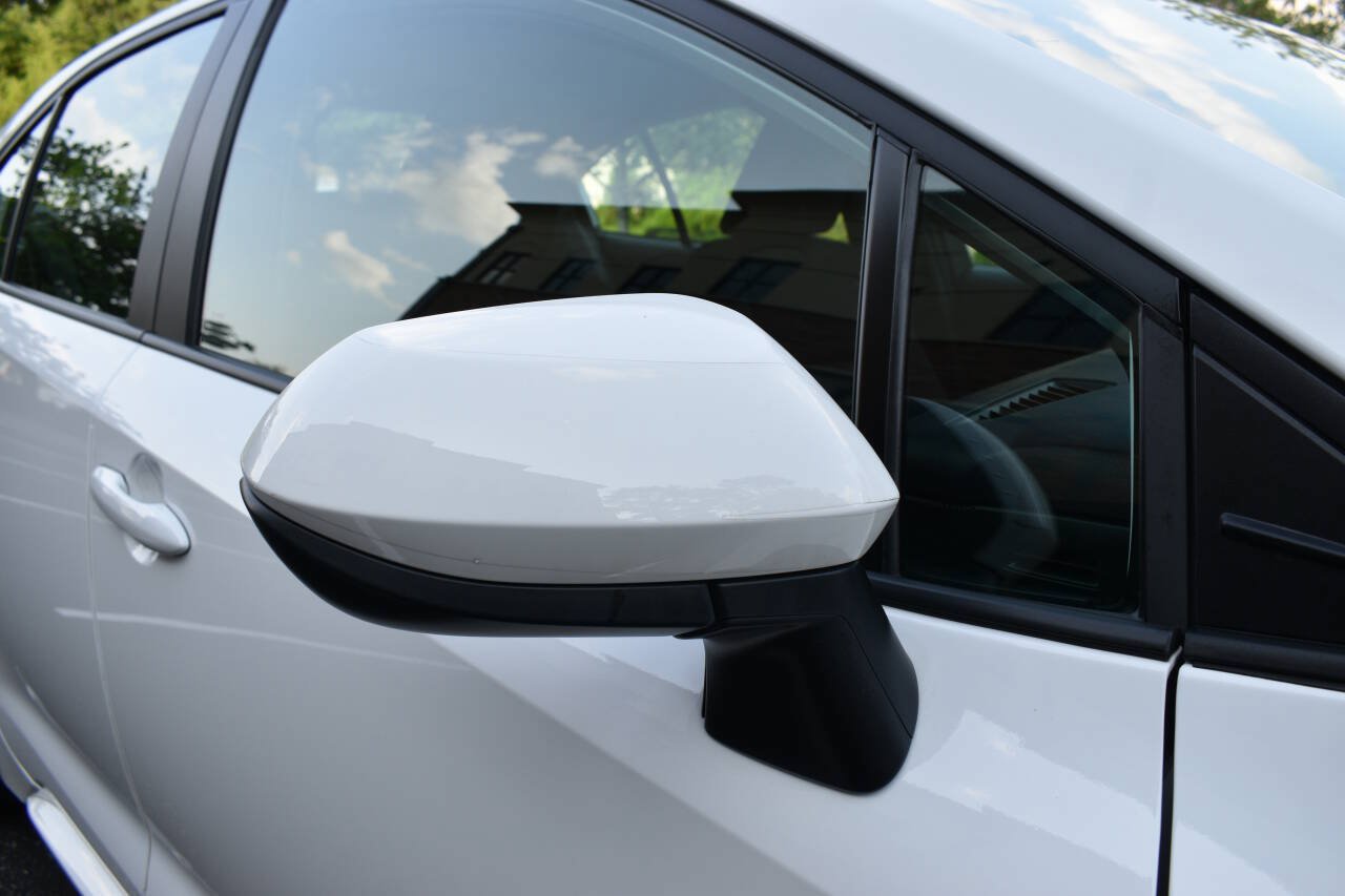 Used 2025 Toyota Corolla LE FWD image 36