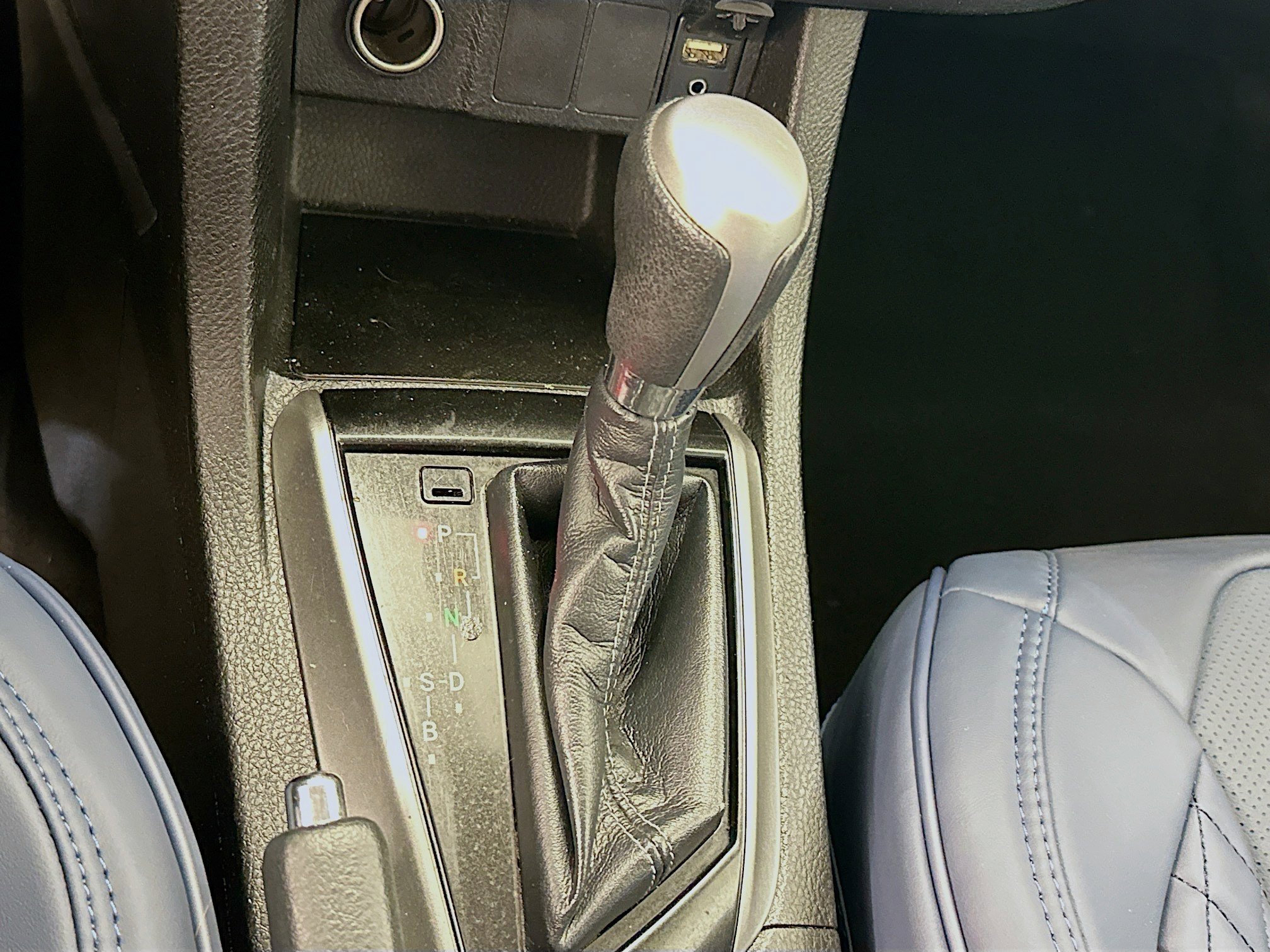 Used 2015 Toyota Corolla LE FWD image 24