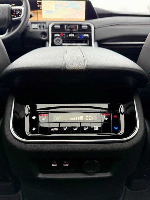 Used 2025 Nissan Armada Platinum Reserve image 27