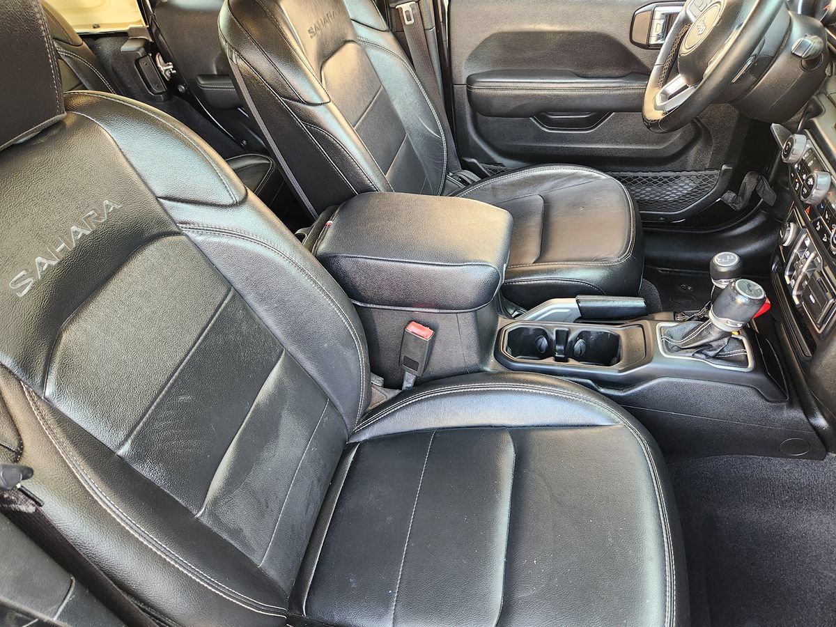 Used 2020 Jeep Wrangler Unlimited Sahara AWD/4WD image 31