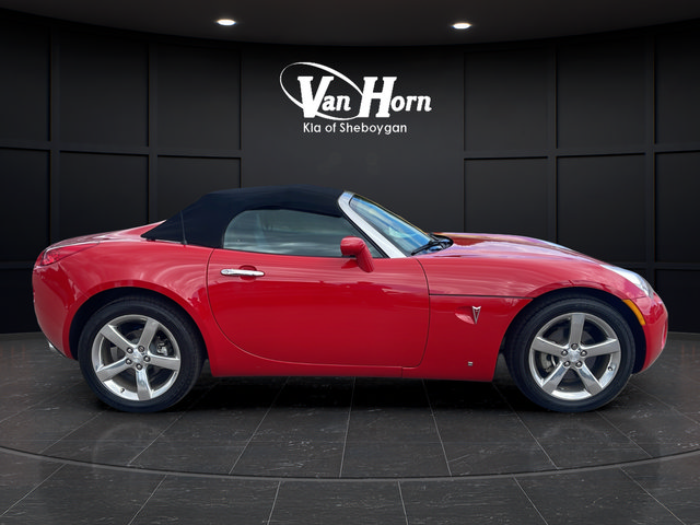 Used 2007 Pontiac Solstice Convertible RWD image 8
