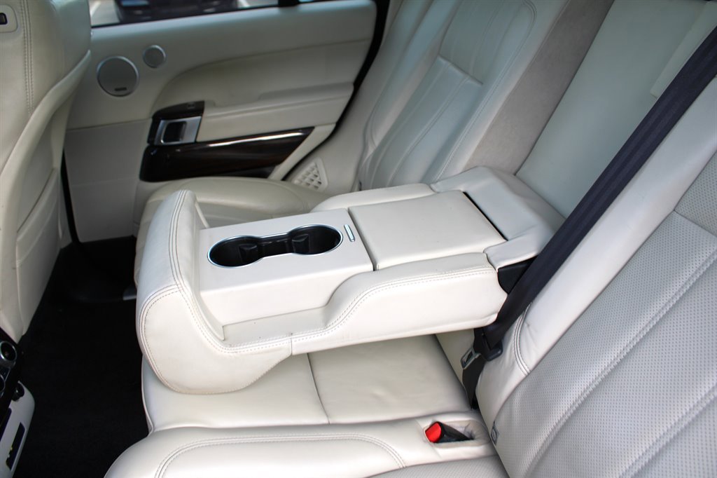 Used 2016 Land Rover Range Rover HSE image 22