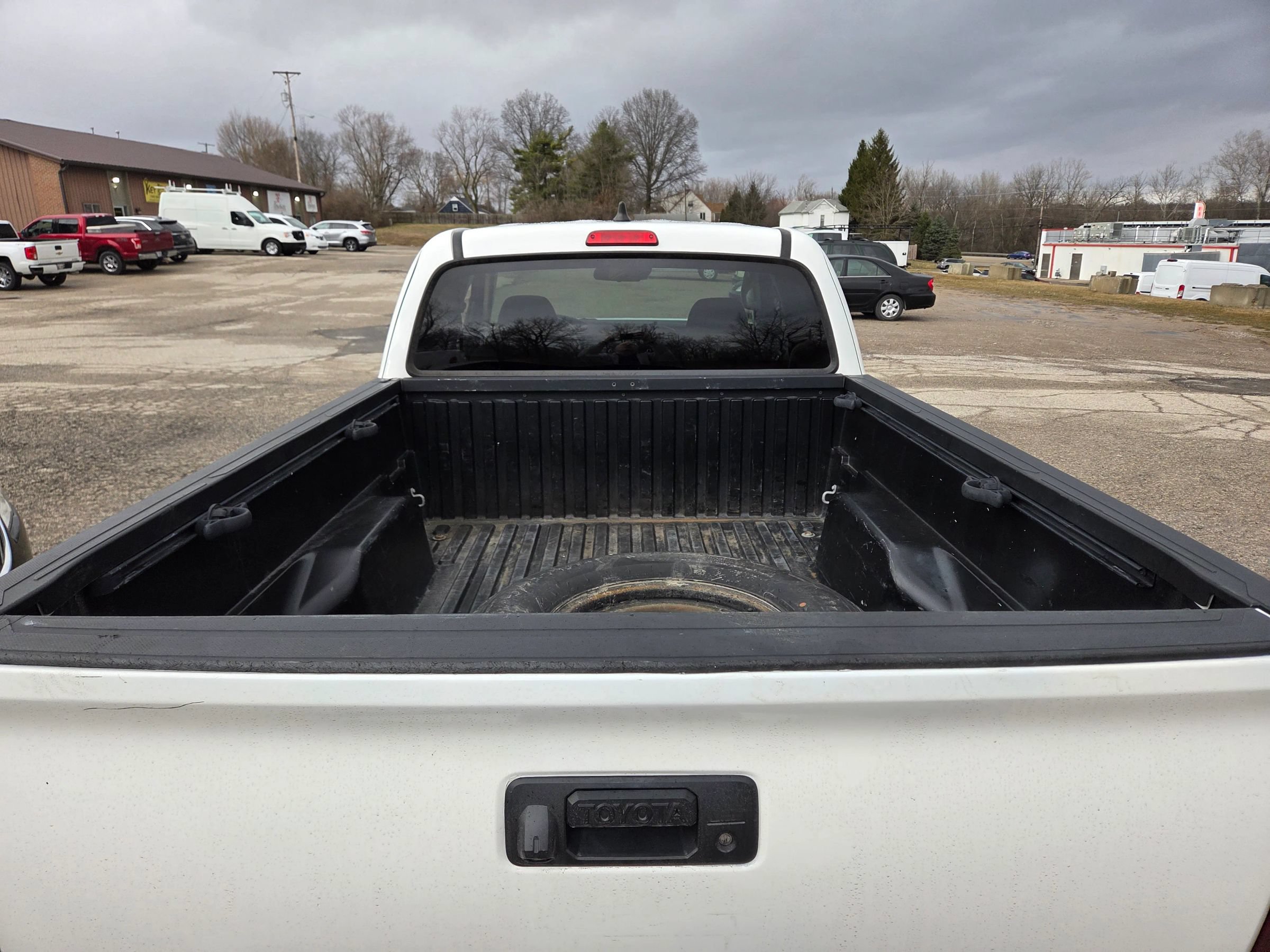 Used 2021 Toyota Tacoma SR RWD image 13