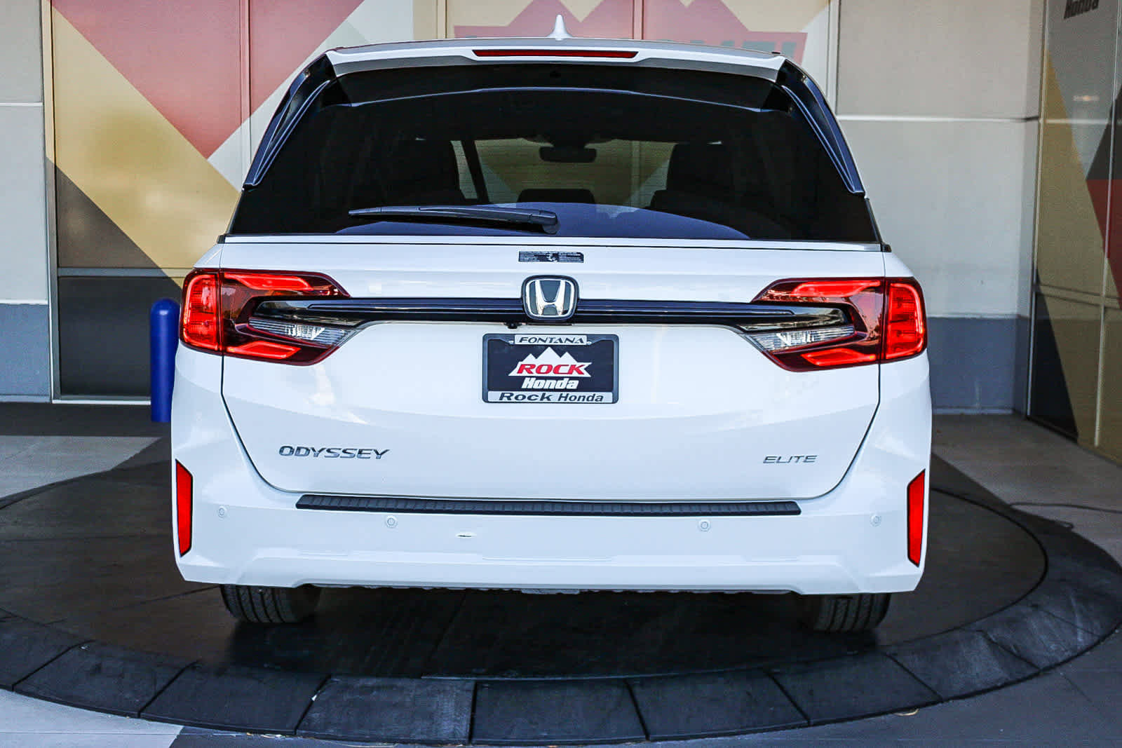 Used 2025 Honda Odyssey Elite image 7