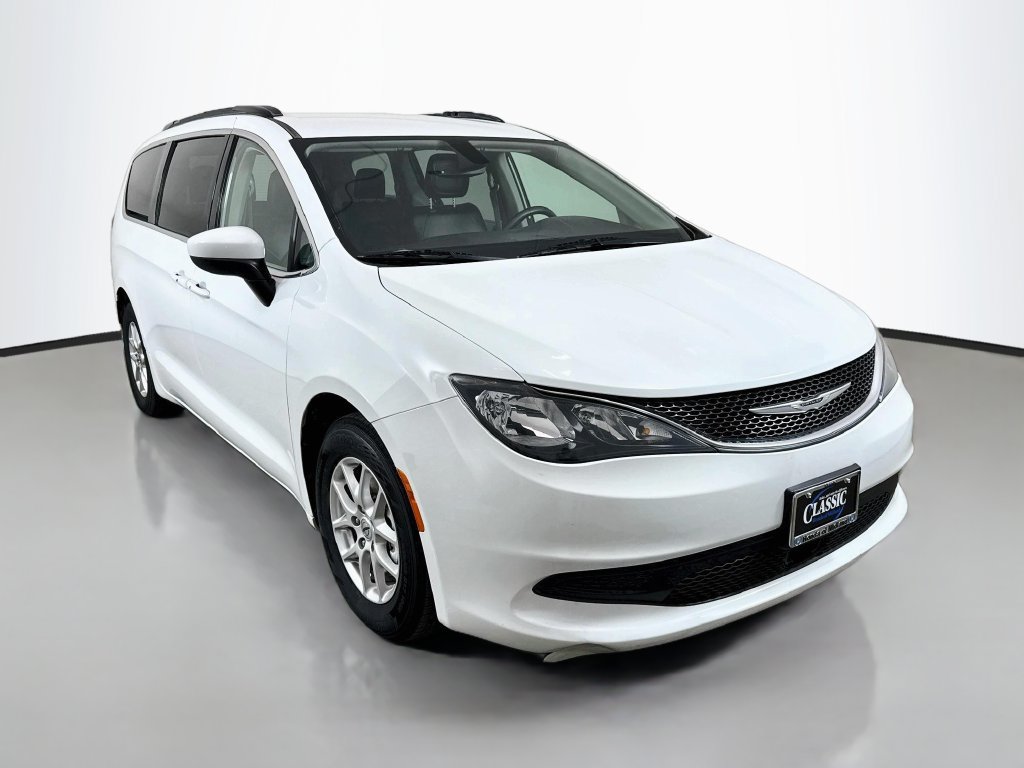 Used 2021 Chrysler Voyager Lxi FWD image 1