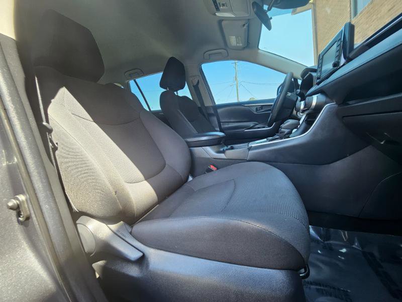 Used 2019 Toyota RAV4 LE image 57