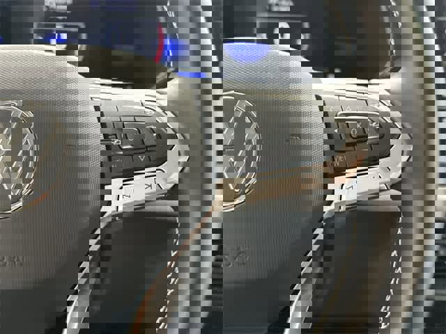 Certified 2023 Volkswagen Taos SE image 9