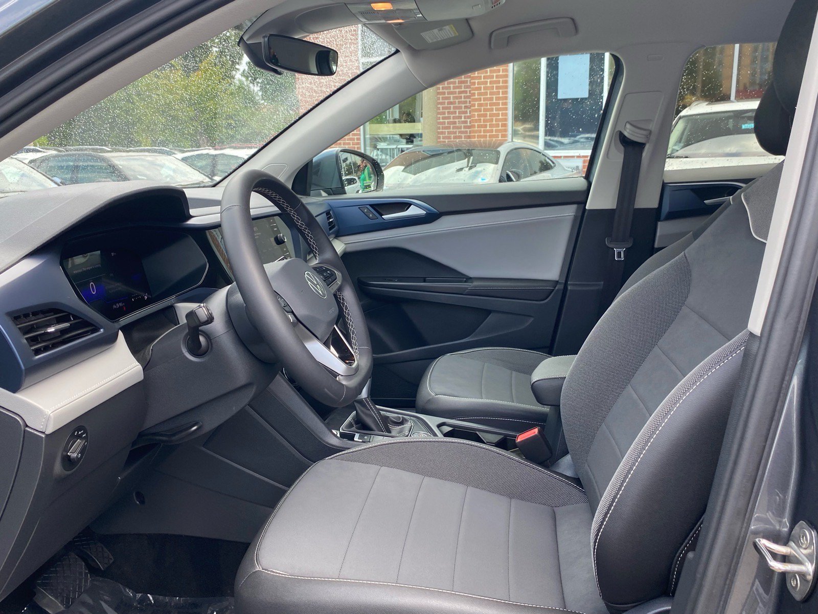 Certified 2024 Volkswagen Taos SE AWD/4WD image 13