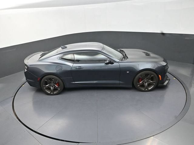 Used 2020 Chevrolet Camaro SS RWD image 27