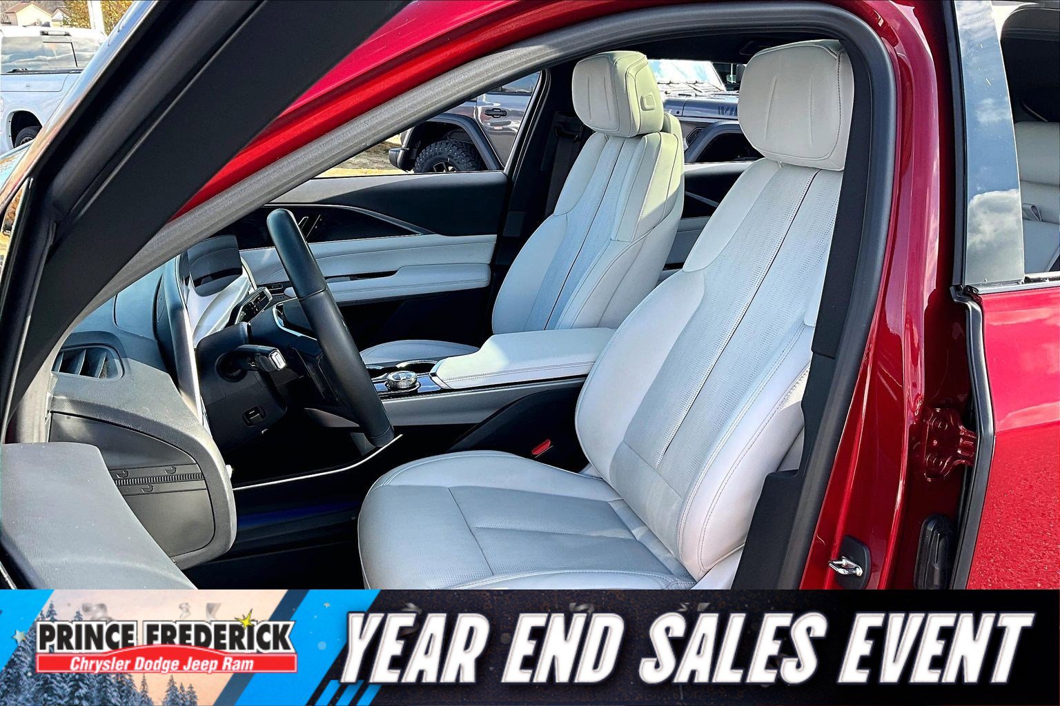 Used 2024 Cadillac Lyriq Sport image 23