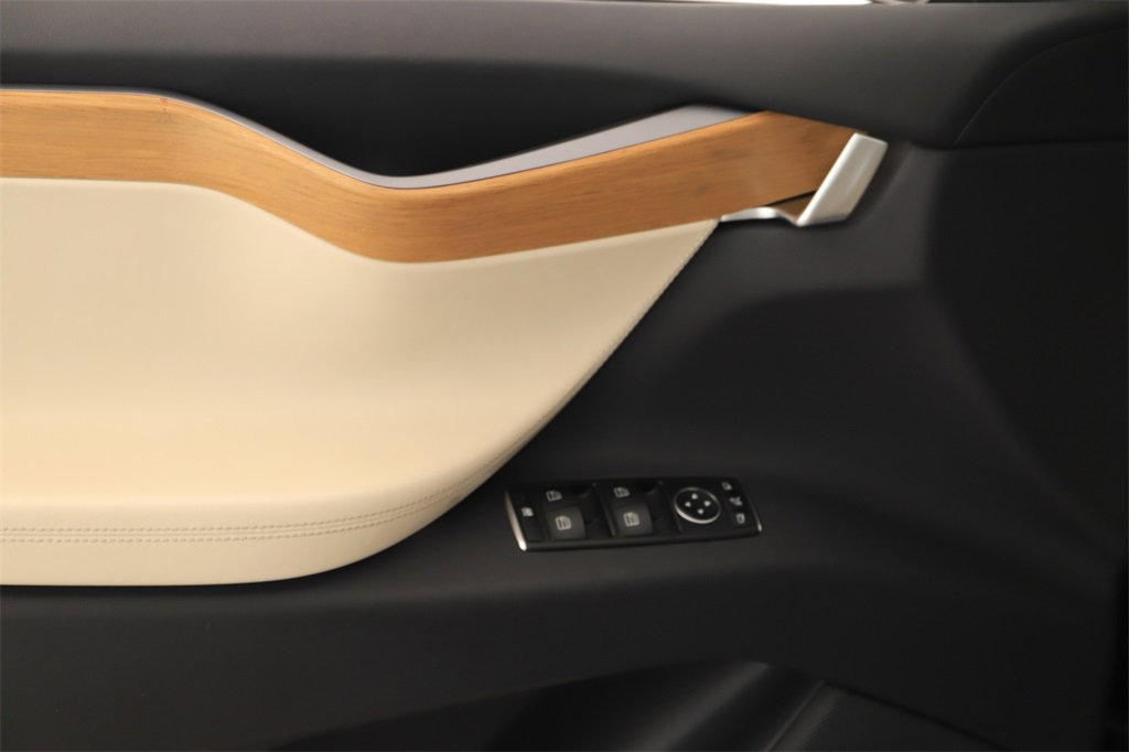 Used 2020 Tesla Model X Long Range image 21