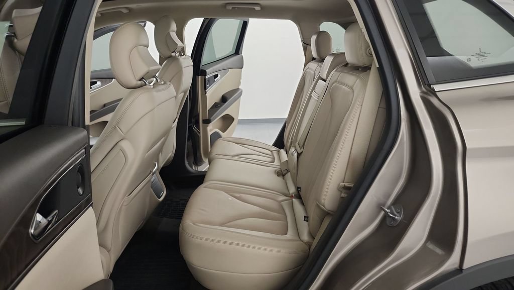 Used 2019 Lincoln Nautilus Reserve w/ Cargo Utility Package AWD/4WD image 30
