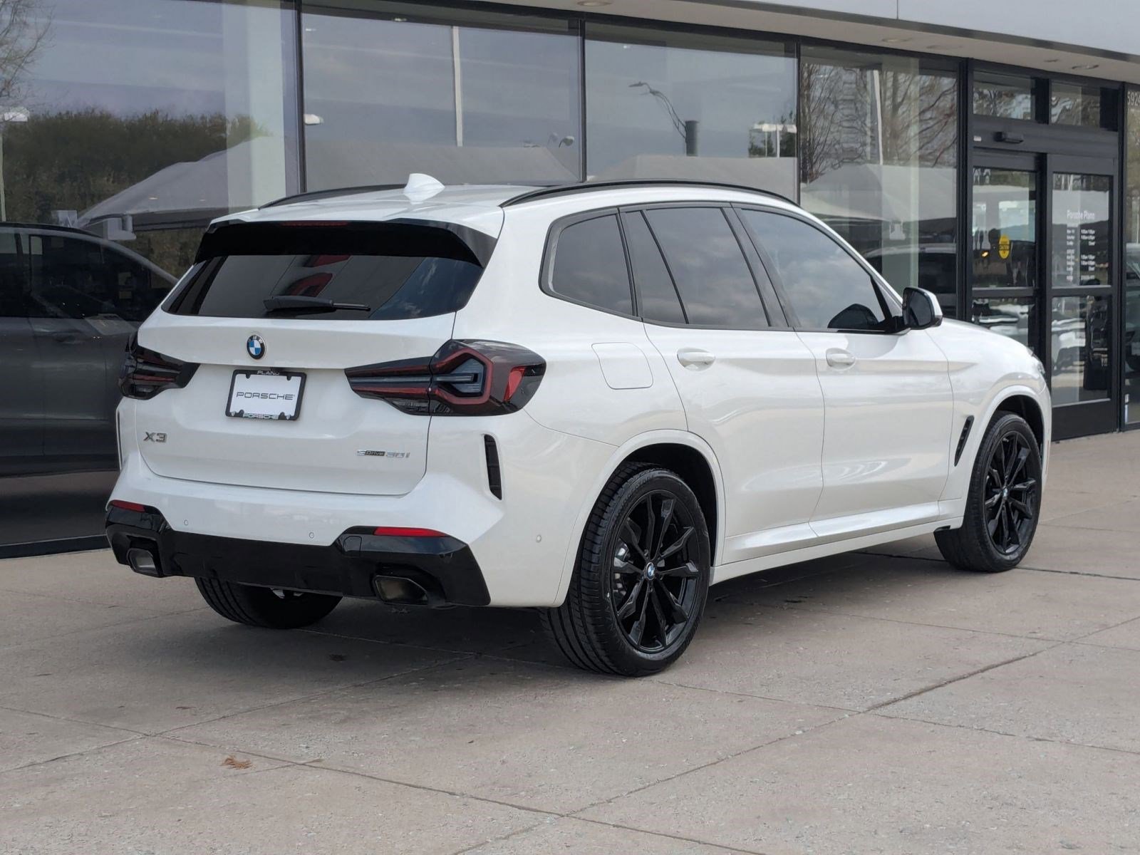 Used 2024 BMW X3 sDrive30i w/ M Sport Package image 9
