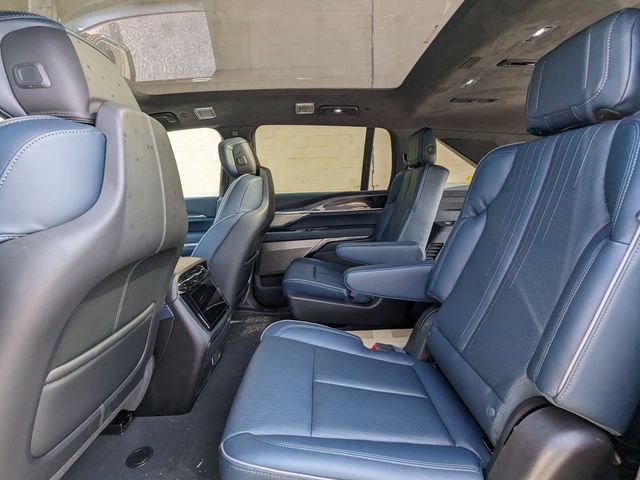 Used 2025 Cadillac Escalade IQ Sport 2 w/ LPO, ONYX Package AWD/4WD image 20