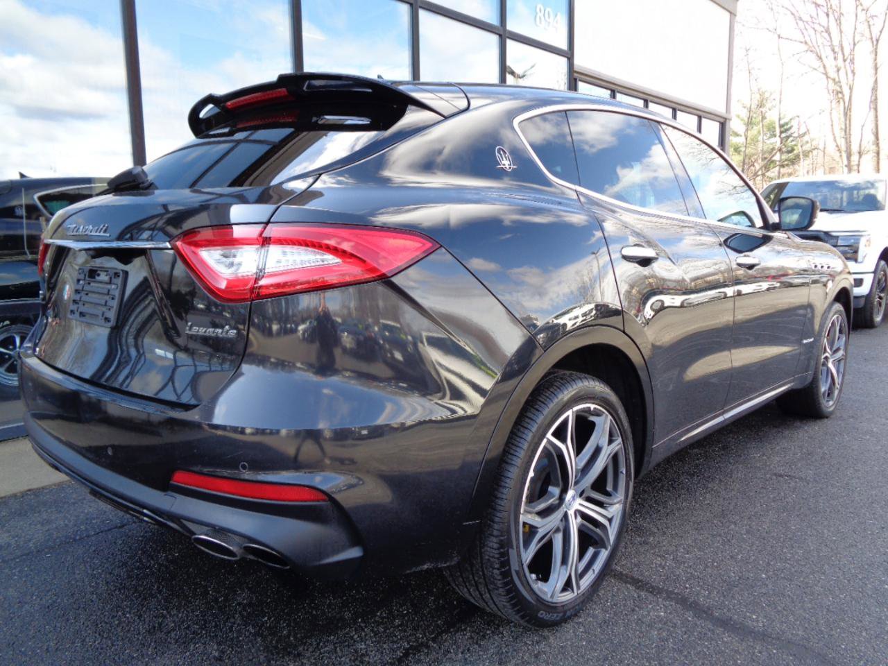 Used 2019 Maserati Levante GranSport image 5