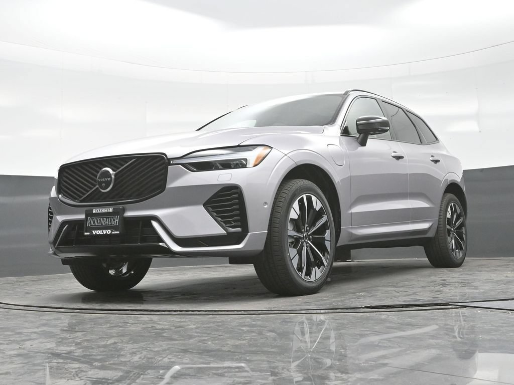 New 2026 Volvo XC60 T8 Plus w/ Climate Package PRO AWD/4WD image 23